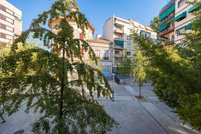 Foto 081420ee-57cf-43ac-a339-472488ab605a. Edificio en plaza del campillo bajo 5 edificio centro en Granada