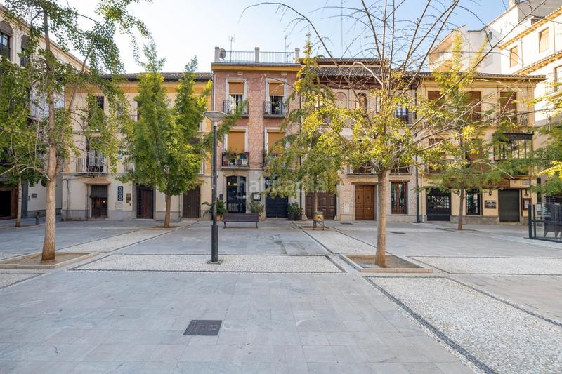 Foto 31f1b196-37dc-4254-8704-41d0ec7d5fe7. Edificio en plaza del campillo bajo 5 edificio centro en Granada