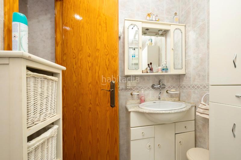 Foto a2f18db2-b715-4393-b038-bc63d57edeaa. Edificio en plaza del campillo bajo 5 edificio centro en Granada