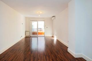Appartement  Calle abén humeya 8. Piso reformado en zona alhamar