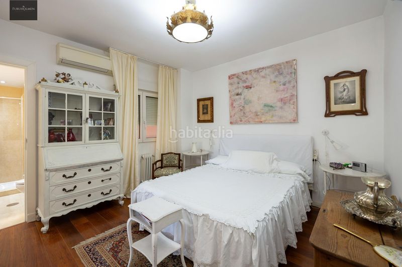 Foto 04bc8667-3b1b-4332-afdb-17bf76b68e82. Piso en calle doctor muñoz fernández 2 piso en zona san lazaro/beiro en Granada
