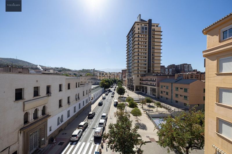 Foto 1dacb99c-f596-4016-94e8-e1e3d9ddac64. Piso en calle doctor muñoz fernández 2 piso en zona san lazaro/beiro en Granada