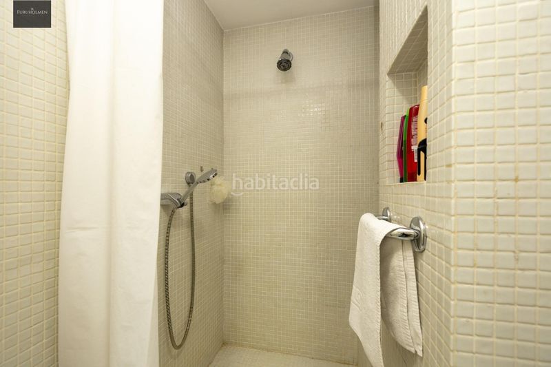 Foto 226ee542-53d8-45d8-aa28-acca6c888b01. Piso en calle doctor muñoz fernández 2 piso en zona san lazaro/beiro en Granada