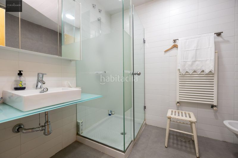 Foto d64ef155-e2c7-4ea7-9628-8d4d68f1cf95. Piso en calle doctor muñoz fernández 2 piso en zona san lazaro/beiro en Granada