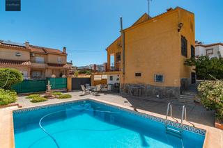 Xalet  Calle cordoba. Chalet con piscina en otura