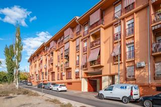 Pis  Calle párroco josé rodríguez. Piso en cerrillo maracena/periodistas con garaje