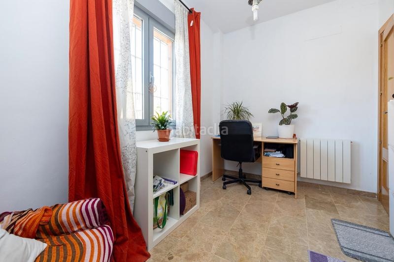 Foto a2a42444-f9d5-48d9-b23d-c32971172a01. Chalet with heating parking in Jun