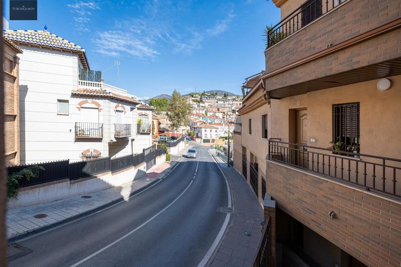 Foto 30e28d4e-45cd-4d13-a1cc-e47893a5bd4f. Appartamento con parcheggio in Barrio de la Vega Monachil