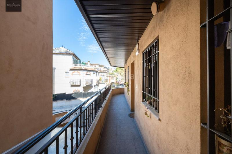 Foto 6ce12ffd-76b7-443e-9b11-7d486bc27ef3. Appartamento con parcheggio in Barrio de la Vega Monachil