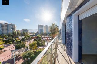 Flat  Avenida federico garcía lorca 6. Piso en zona campus salud con piscina y garaje