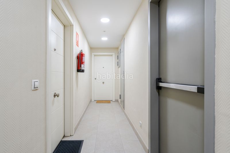 Foto 0f784fc7-a566-4ed8-bb4b-c6981173d0f3. Pis amb calefacció aparcament piscina a Legazpi Madrid