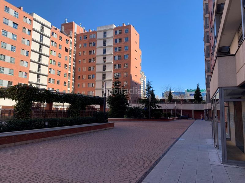 Foto 5ab4eeb6-b7b7-48f8-9d2b-f439ca64ad87. Pis amb calefacció aparcament piscina a Legazpi Madrid