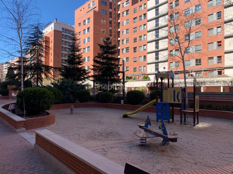 Foto 95ba42ea-f3fe-4bab-840b-14a85c64b3e0. Pis amb calefacció aparcament piscina a Legazpi Madrid