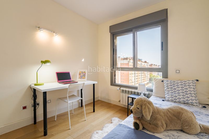 Foto ef0f589d-72b0-4c69-b9f7-ae1b752c17c8. Pis amb calefacció aparcament piscina a Legazpi Madrid