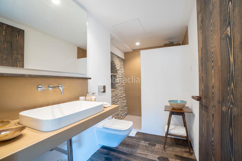 Foto 04f2ae52-faa7-4237-bd5f-b73cf186e380. Casa amb xemeneia calefacció aparcament piscina a Cadaqués