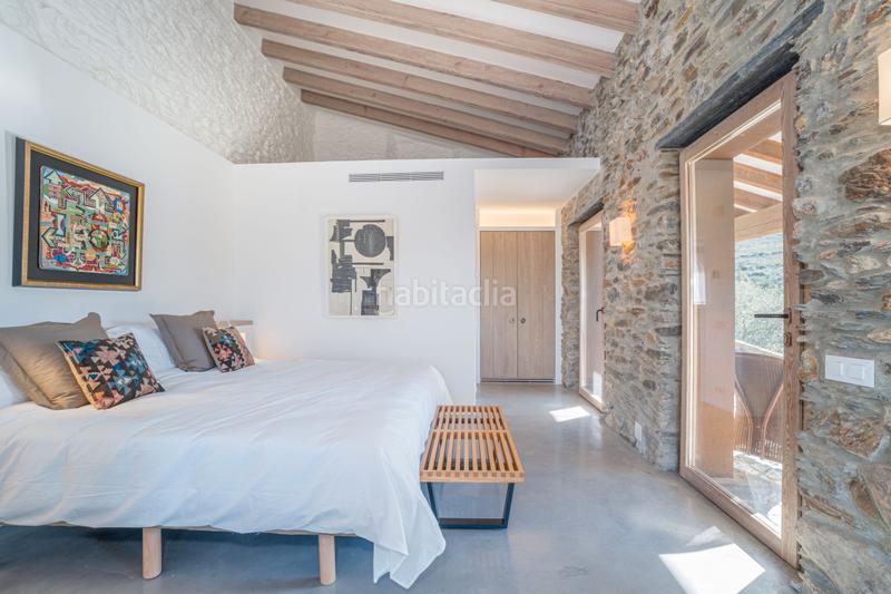 Foto 15023592-10c5-47a1-aaba-c0aed15bb6c1. Casa amb xemeneia calefacció aparcament piscina a Cadaqués