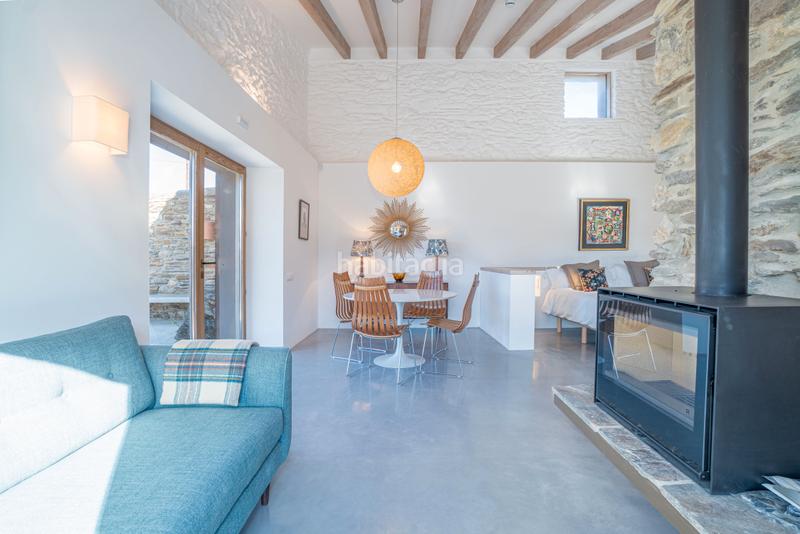 Foto 451d0277-6061-42ba-b8d9-7d130c938a83. Casa amb xemeneia calefacció aparcament piscina a Cadaqués