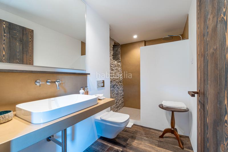 Foto 4c64fcb4-f2bf-4580-8210-dffceb0161d7. Casa amb xemeneia calefacció aparcament piscina a Cadaqués