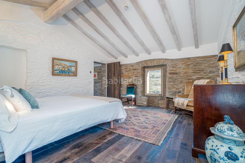 Foto 8f67c30a-c487-4f61-8c50-01f6746c22ed. Casa amb xemeneia calefacció aparcament piscina a Cadaqués