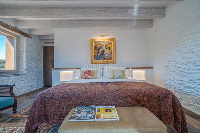 Foto 9afd52c5-4bec-4e4f-b3cf-662daea2b97e. Casa amb xemeneia calefacció aparcament piscina a Cadaqués