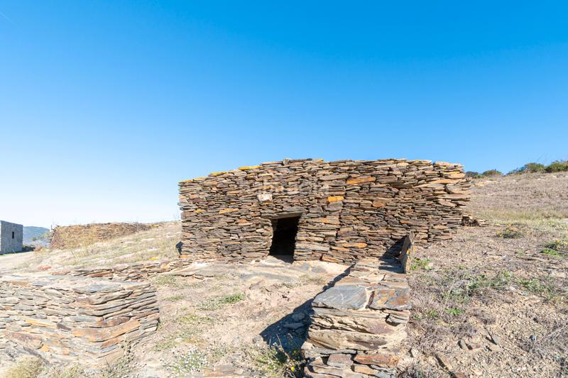 Foto 9ff208c8-6abc-4d73-be76-865247b5d112. Casa amb xemeneia calefacció aparcament piscina a Cadaqués
