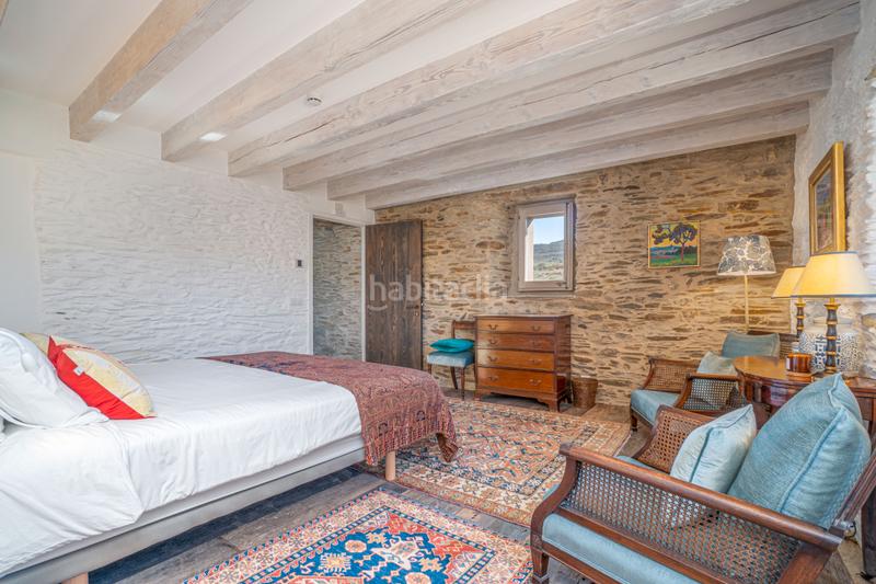 Foto c2b15cc1-2db5-4148-b066-fb8ec740966b. Casa amb xemeneia calefacció aparcament piscina a Cadaqués