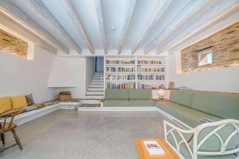 Foto e835ba70-d111-466a-8487-5d140aa5bc25. Casa amb xemeneia calefacció aparcament piscina a Cadaqués