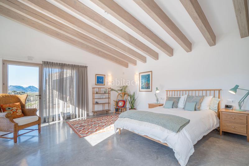 Foto f946cd2f-db4a-4419-9657-51004bbf97b6. Casa amb xemeneia calefacció aparcament piscina a Cadaqués