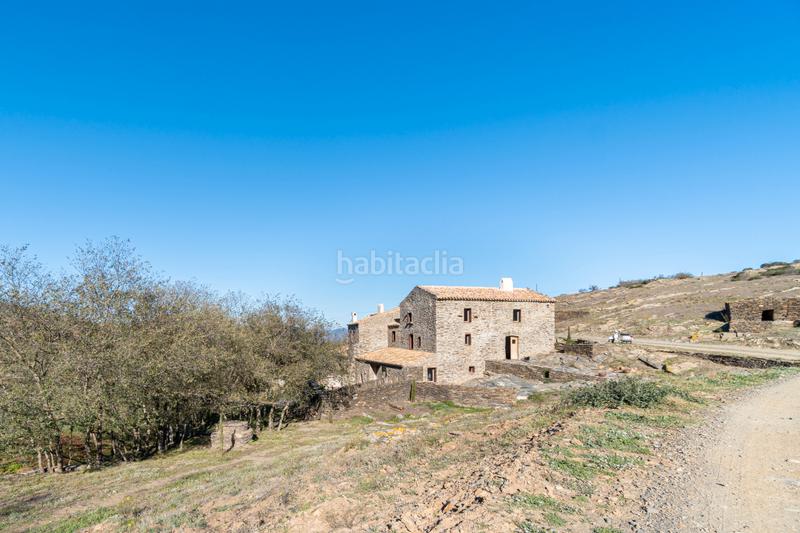 Foto fcbc46f1-194b-4363-883a-555827d0bbd5. Casa amb xemeneia calefacció aparcament piscina a Cadaqués