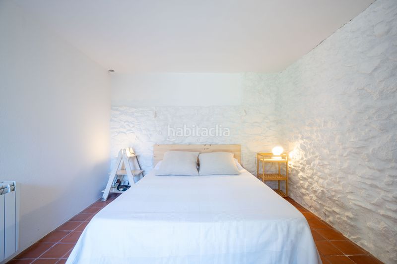 Foto 167fb273-50f9-424f-87b7-b42ca2abd3fe. Casa amb xemeneia a Palau-saverdera
