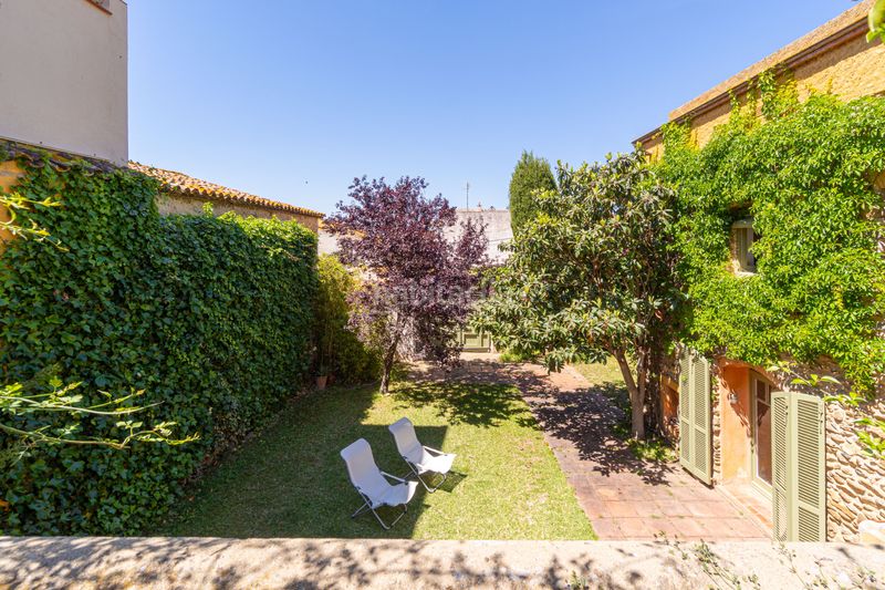 Foto b06e80d3-7a4d-4afd-b334-c2bad6a75474. Casa amb xemeneia a Palau-saverdera