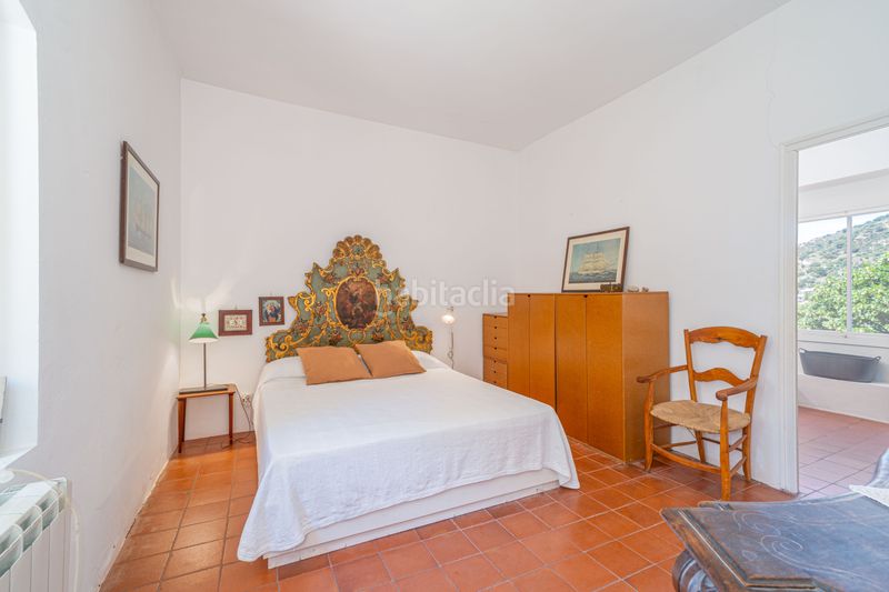 Foto ca5edc87-72a0-49d4-a9fb-73f9f0aeffbd. Casa amb xemeneia a Palau-saverdera
