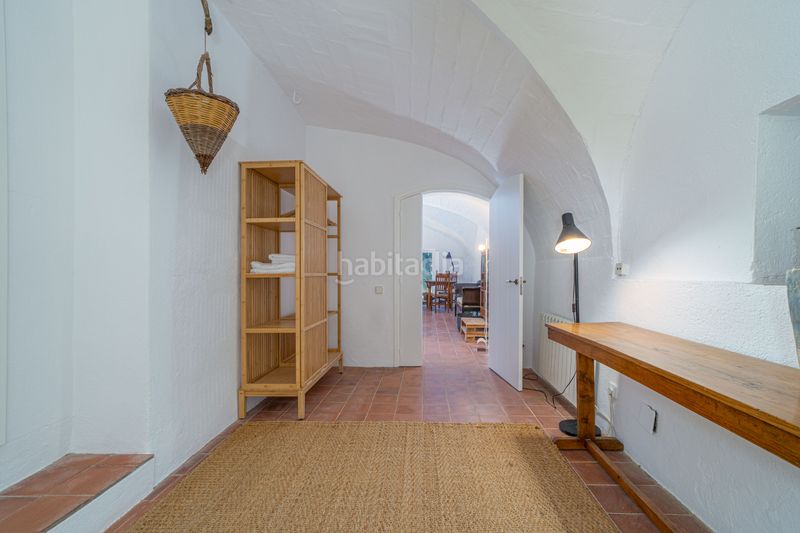 Foto cf42a56b-d447-4373-8950-6e847a9a36a4. Casa amb xemeneia a Palau-saverdera