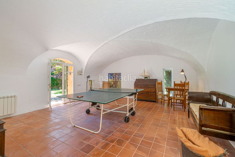 Foto fe331c12-1cac-49e2-a687-e1594b4a8212. Casa amb xemeneia a Palau-saverdera