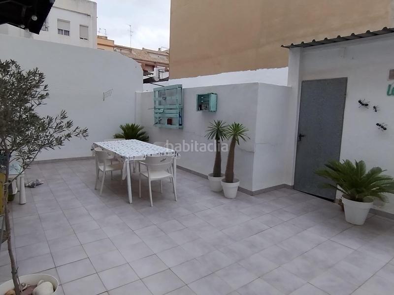 Foto 24b75799-e7b8-46f2-aeba-5f152eda40a6. Piso  en Benetússer