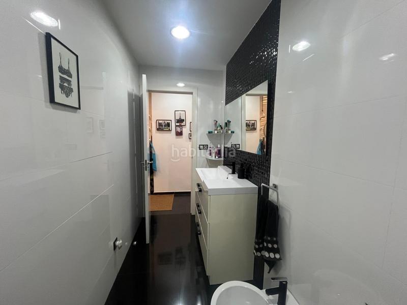 Foto 7a5f9cb9-8cde-4e5a-875d-37ac1ff5b731. Piso  en Benetússer