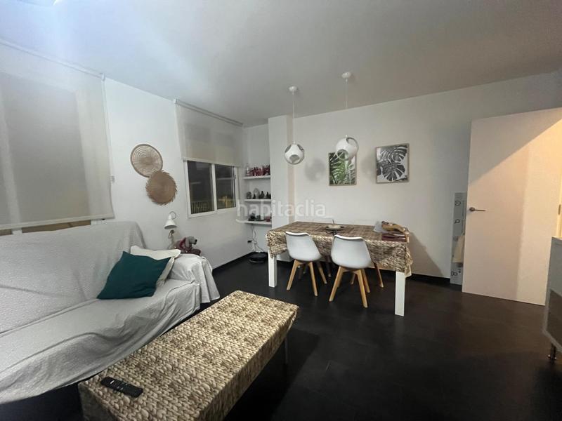 Foto e8a91f50-5b30-4250-9782-ef9f42776e46. Piso  en Benetússer