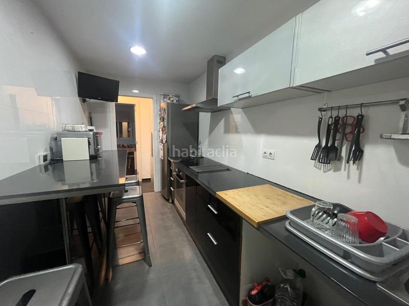 Foto f16caa16-68ae-4ec4-b866-a55536c111b9. Piso  en Benetússer