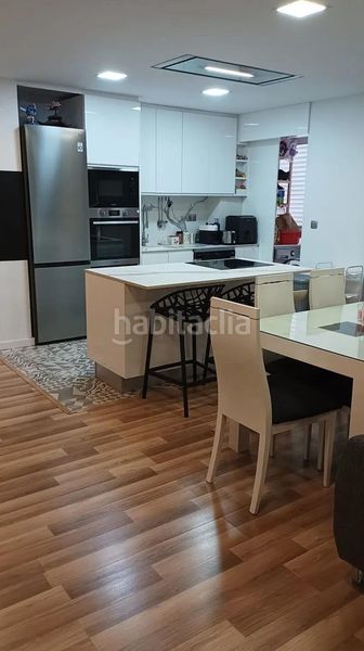 Foto c083f525-1900-4706-bfbd-52ef9170021c. Pis amb aparcament a Alaquàs