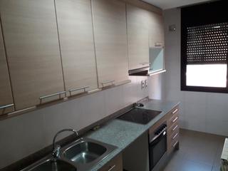 Appartement  Carrer ample. Piso casi nuevo exterior  2 habitaciones