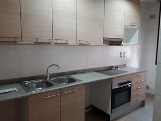 Appartement  Carrer ample. Piso casi nuevo exterior  2 habitaciones