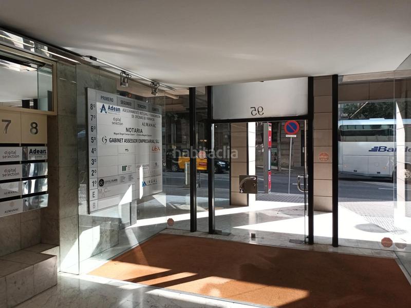 Foto 4925bfe3-ab3d-4626-bf25-42f09612525c. Oficina a calle de pau claris 95 a Dreta de l´Eixample Barcelona