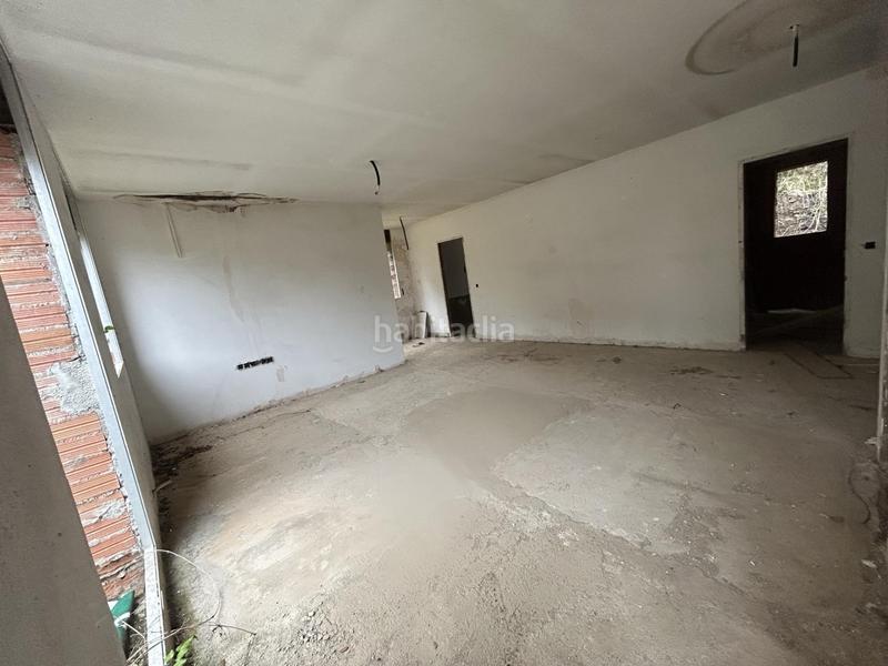 Foto 310e2488-cc95-40a5-8266-246c2349fa5b. Reihenhaus mit heizung parking terrasse in Airesol Castellar del Vallès