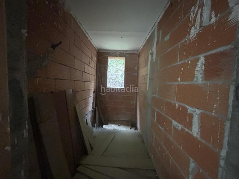 Foto 42d2ebe0-1b10-4fbd-af72-104e9d5b0ef6. Reihenhaus mit heizung parking terrasse in Airesol Castellar del Vallès