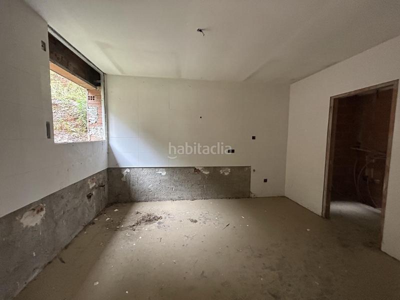 Foto 61c7bee5-057e-46e2-8748-c33cf2045f4e. Reihenhaus mit heizung parking terrasse in Airesol Castellar del Vallès