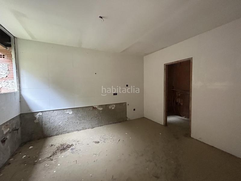 Foto b385ae58-b134-4530-a21f-d18cb2d34adb. Reihenhaus mit heizung parking terrasse in Airesol Castellar del Vallès