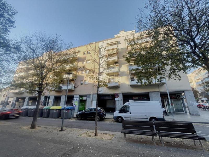 Foto b19d4eb4-b0f2-442d-a321-f43a150588af. Lloguer local comercial a rambla de francesc macià 65 a Terrassa