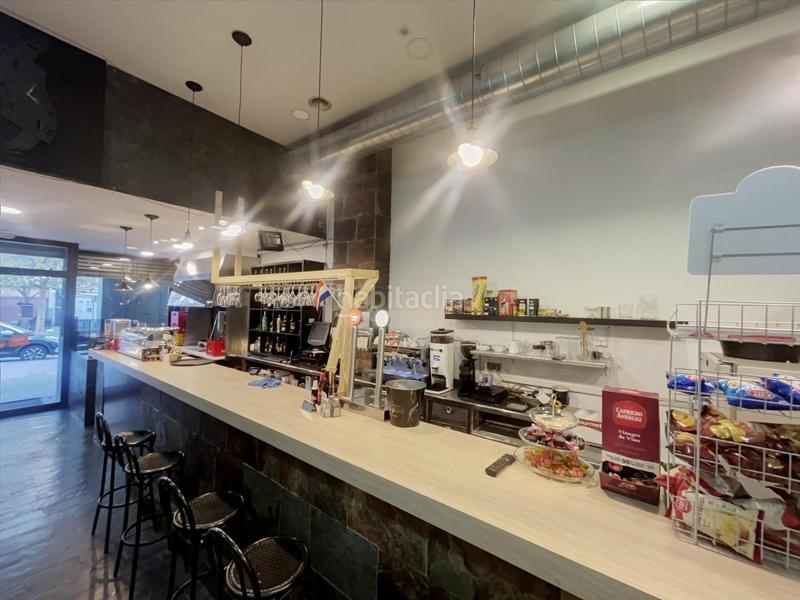 Foto c07d19c2-b6cd-41ab-8090-09edab774d14. Location local commercial dans rambla de francesc macià 65 dans Terrassa