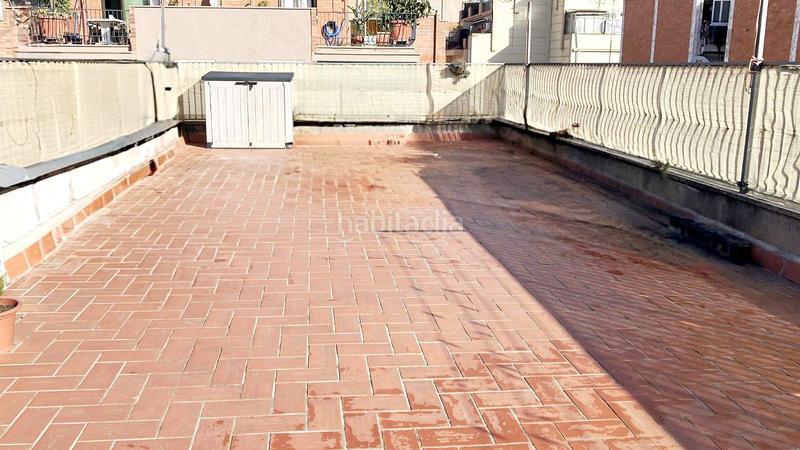 Foto 2017b027-fa73-4da0-a281-fa9711fcd12a. Attico in barri vermell 20 in Bon Pastor Barcelona