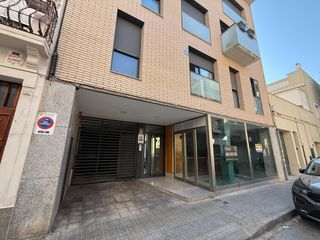 Local Comercial en INDUSTRIA 84